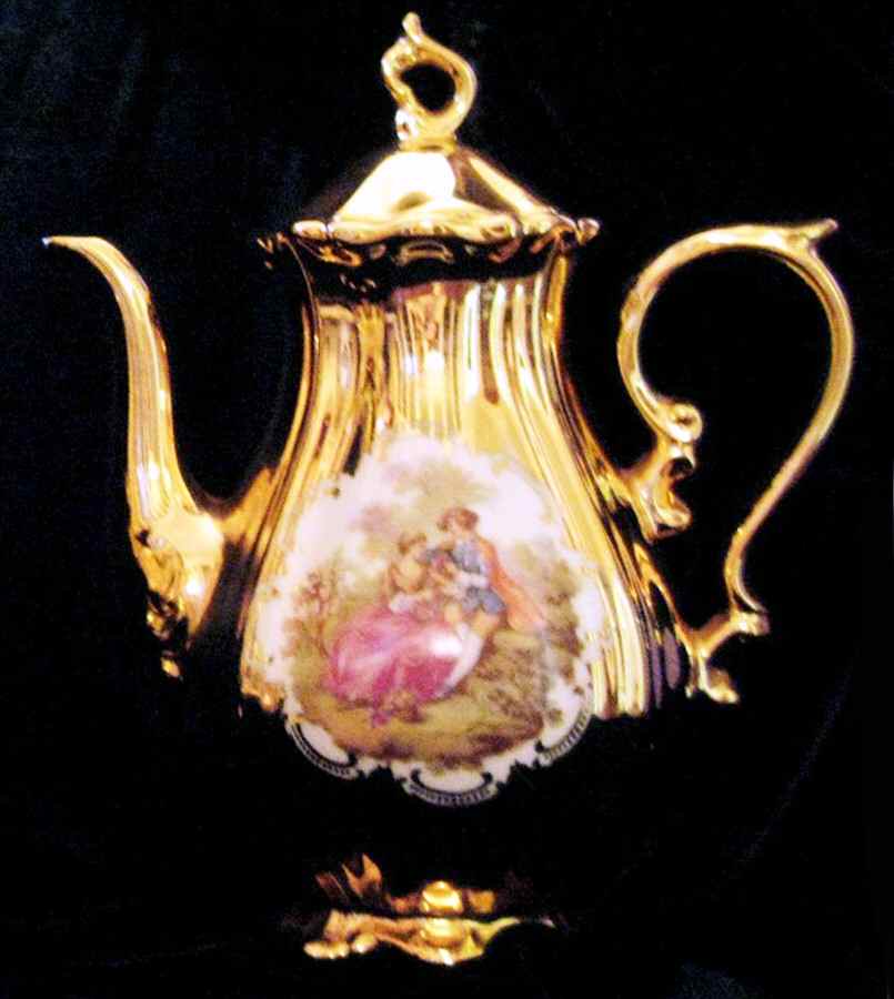 Love Story Teapot & Lid by JHW (Bavaria)-1