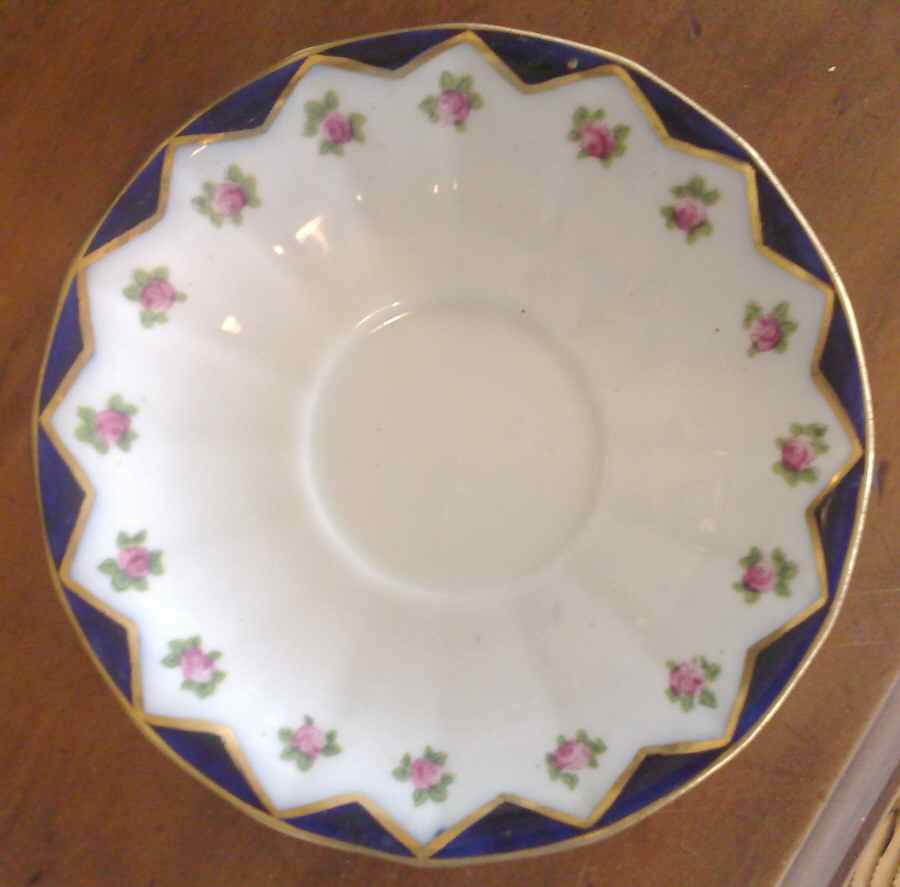 25261 Saucer by George Jones & Sons-1