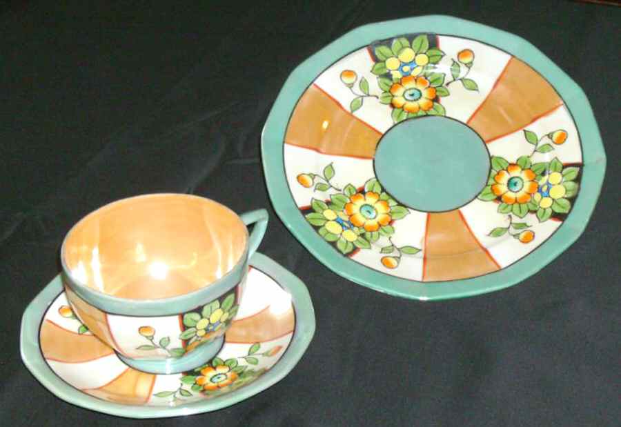 PAQ24 Footed Cup & Saucer Set by Paulownia-1