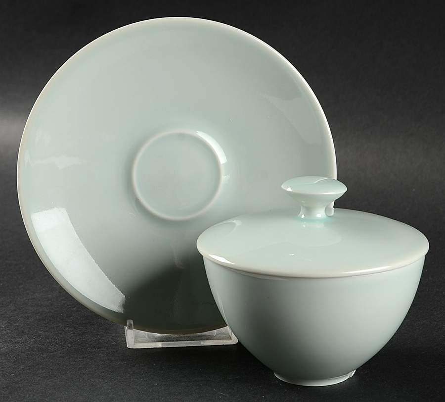 Plaza Athenee Asian Flat Cup & Saucer Set with Lid by Jaune de Chrome-1