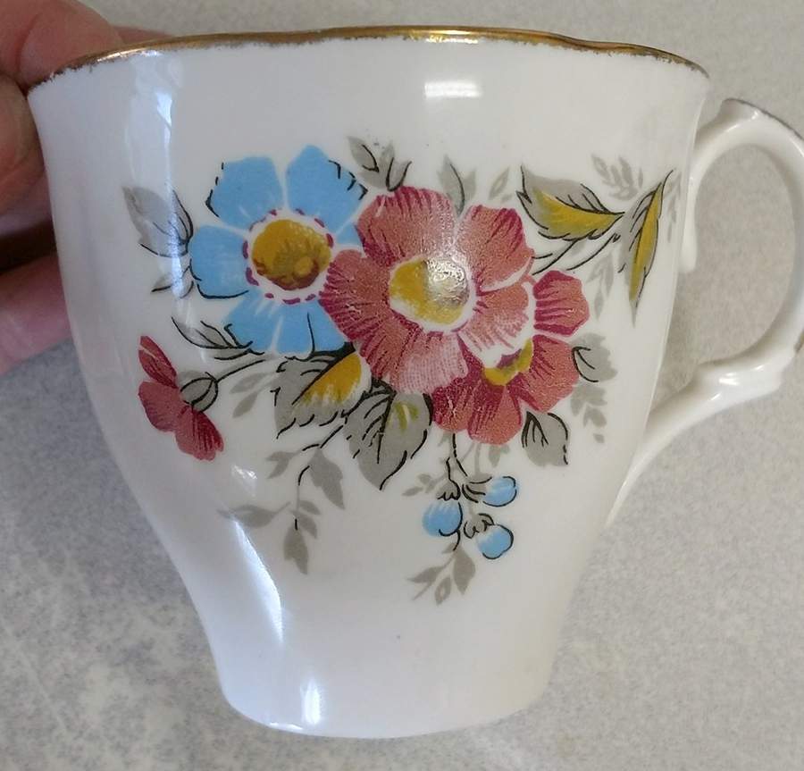 J603 Flat Cup by Jason (England)-1