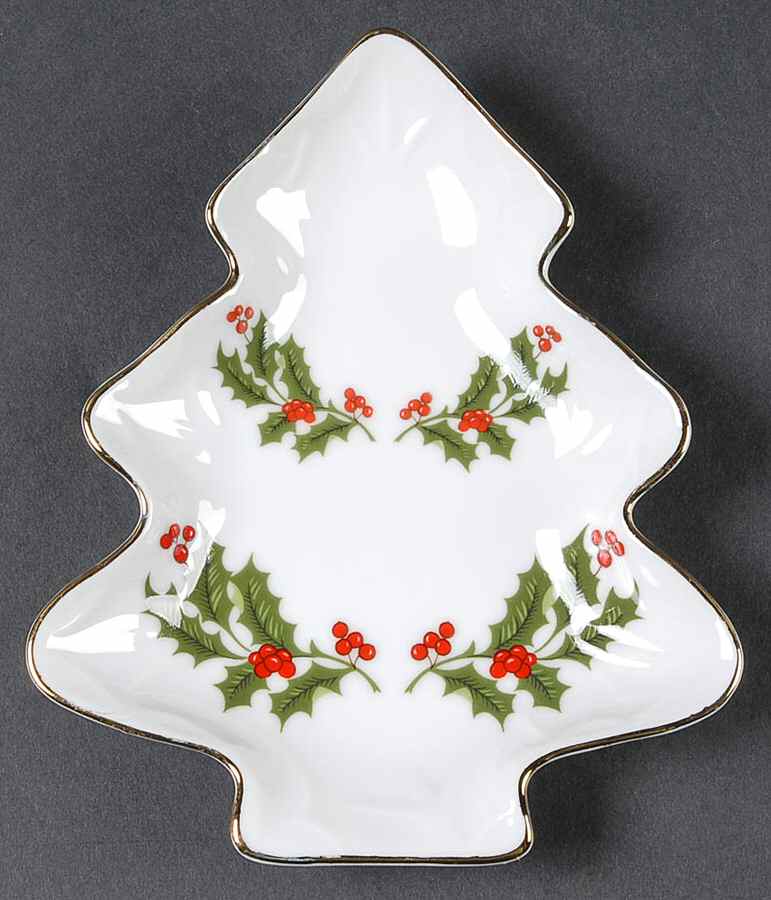 Christmas Holly (Smooth Edge) Small Tree Shaped Dish by Kashima-1