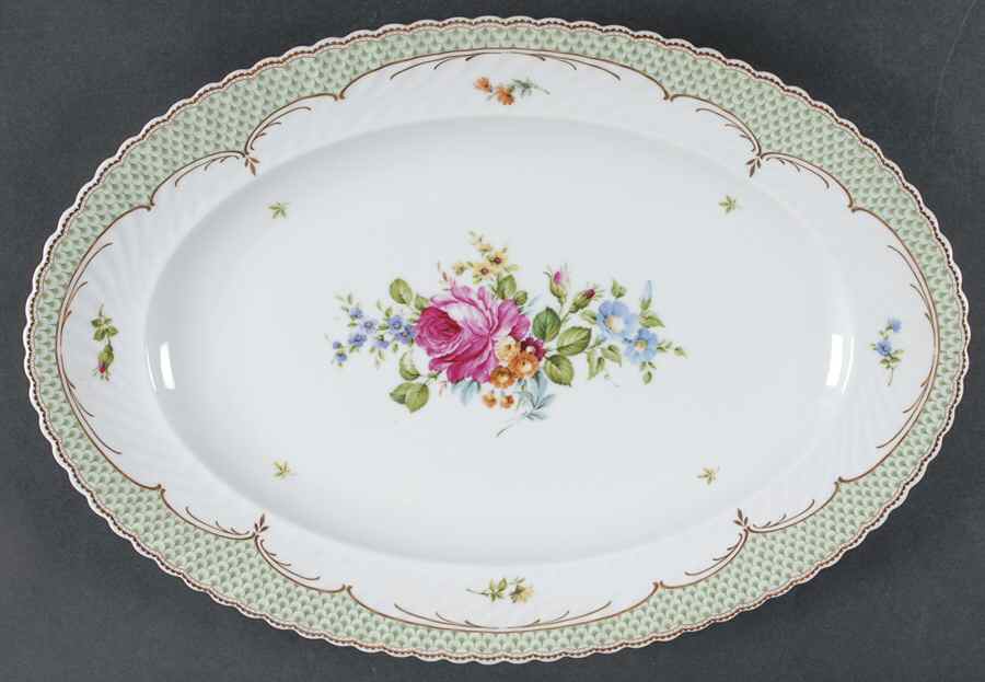 Baronesse 16" Oval Serving Platter by Kaiser-1