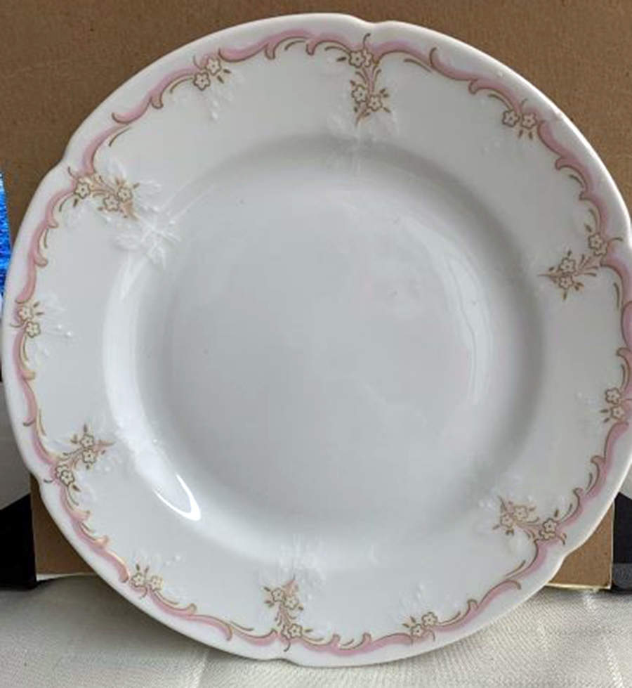 Louvre Dinner Plate by Kaiser-1