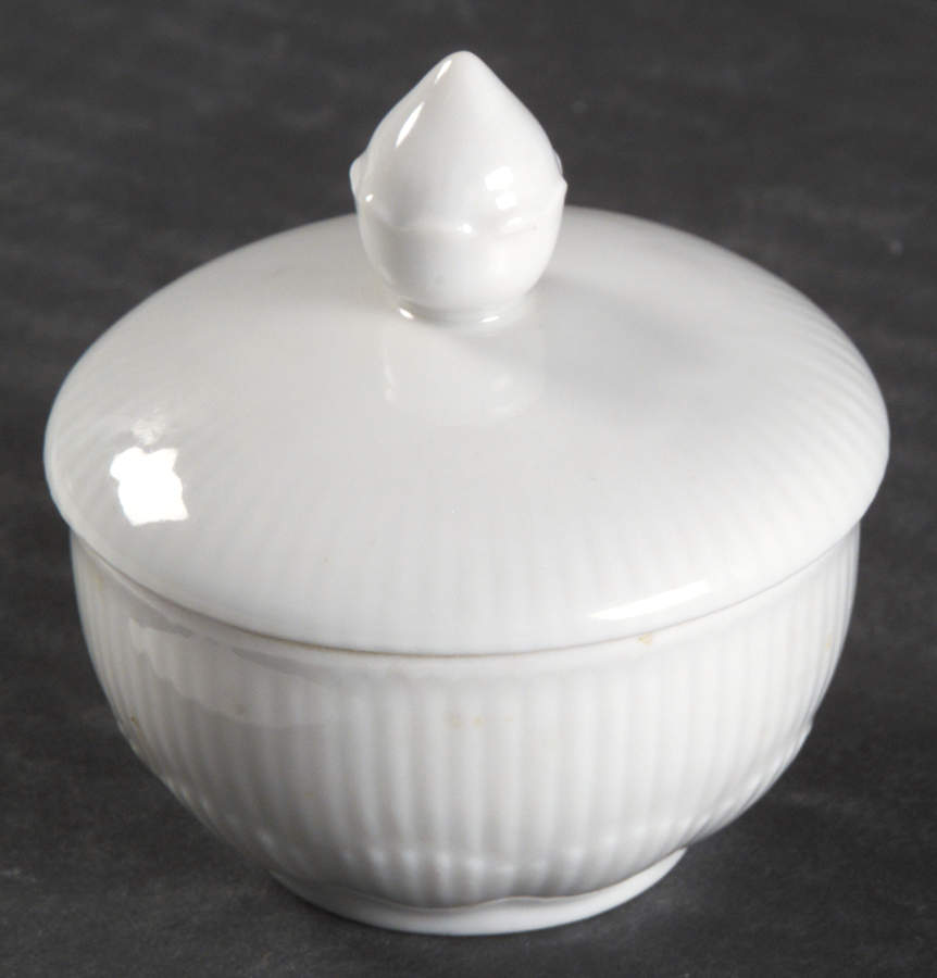 Romantica All White Saccharine Box by Kaiser-1