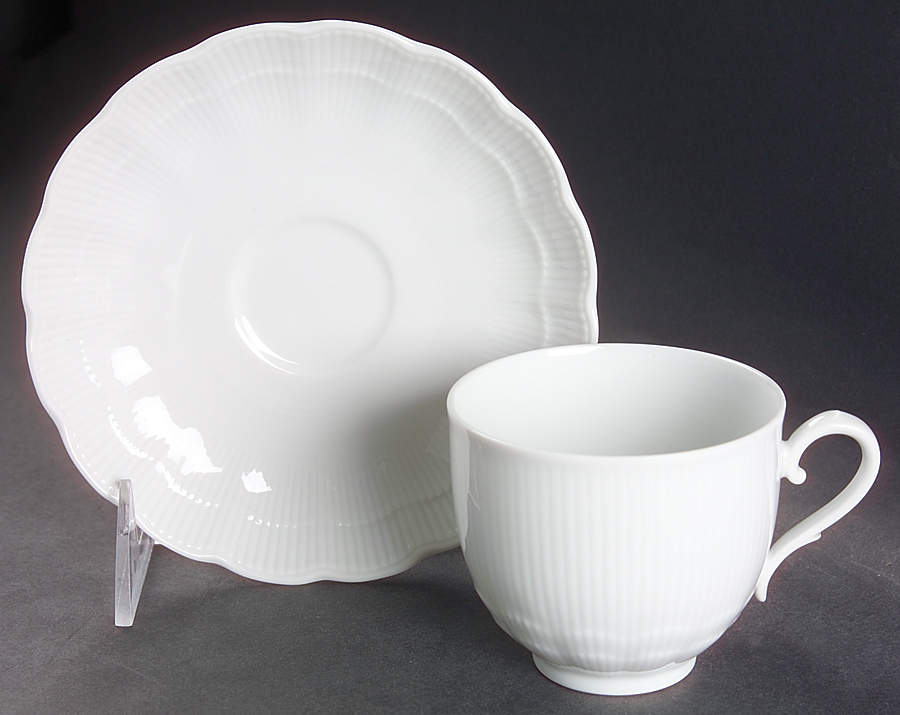 Romantica All White Flat Cup & Saucer Set by Kaiser-1