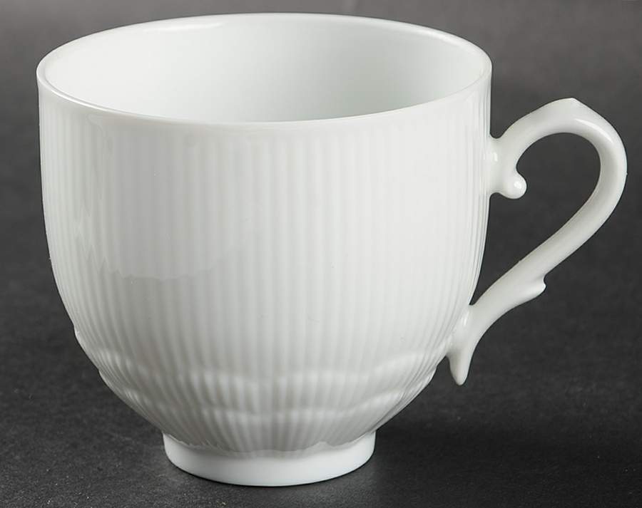Romantica All White Flat Cup by Kaiser-1