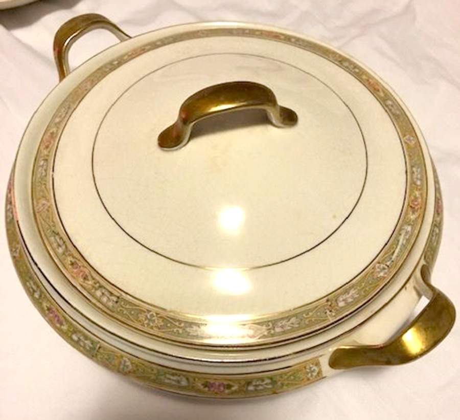 A21025 1-2 Round Covered Vegetable by Knowles, Taylor & Knowles-1