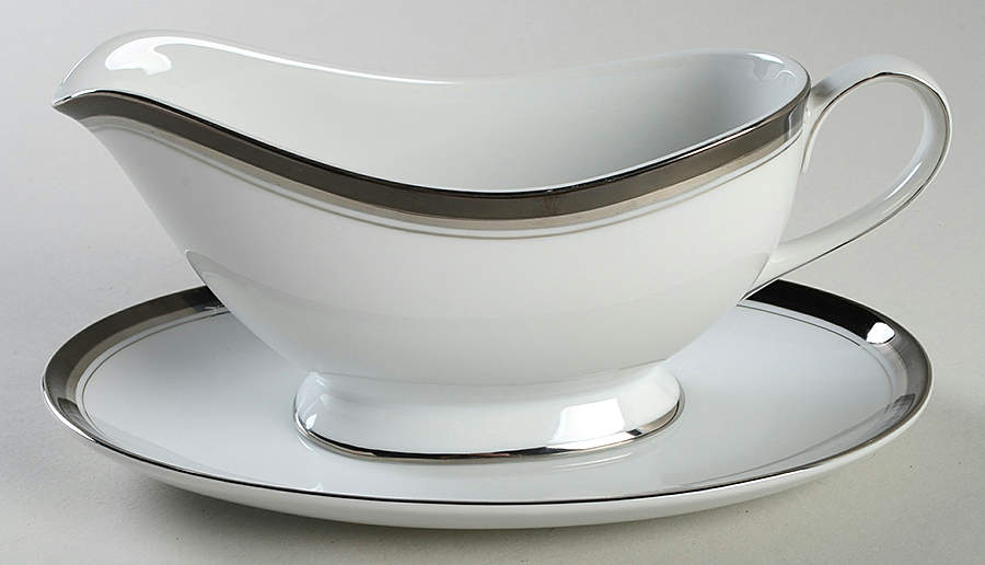 Victoria Gravy Boat & Underplate by Kessington-1