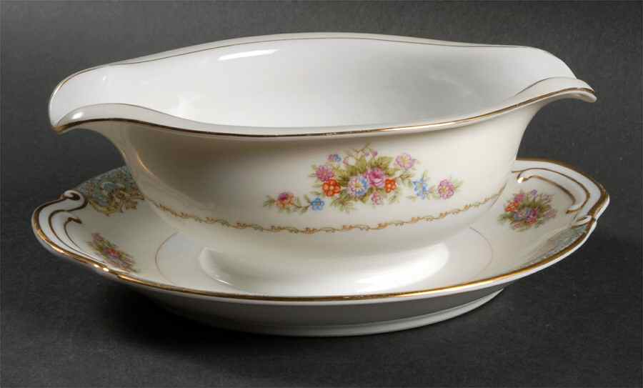 Cecelia Gravy Boat with Attached Underplate by Kyoto-1