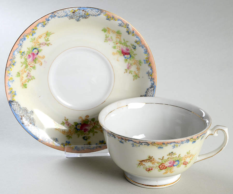 KRE8 Footed Cup & Saucer Set by Krescent (Japan)-1