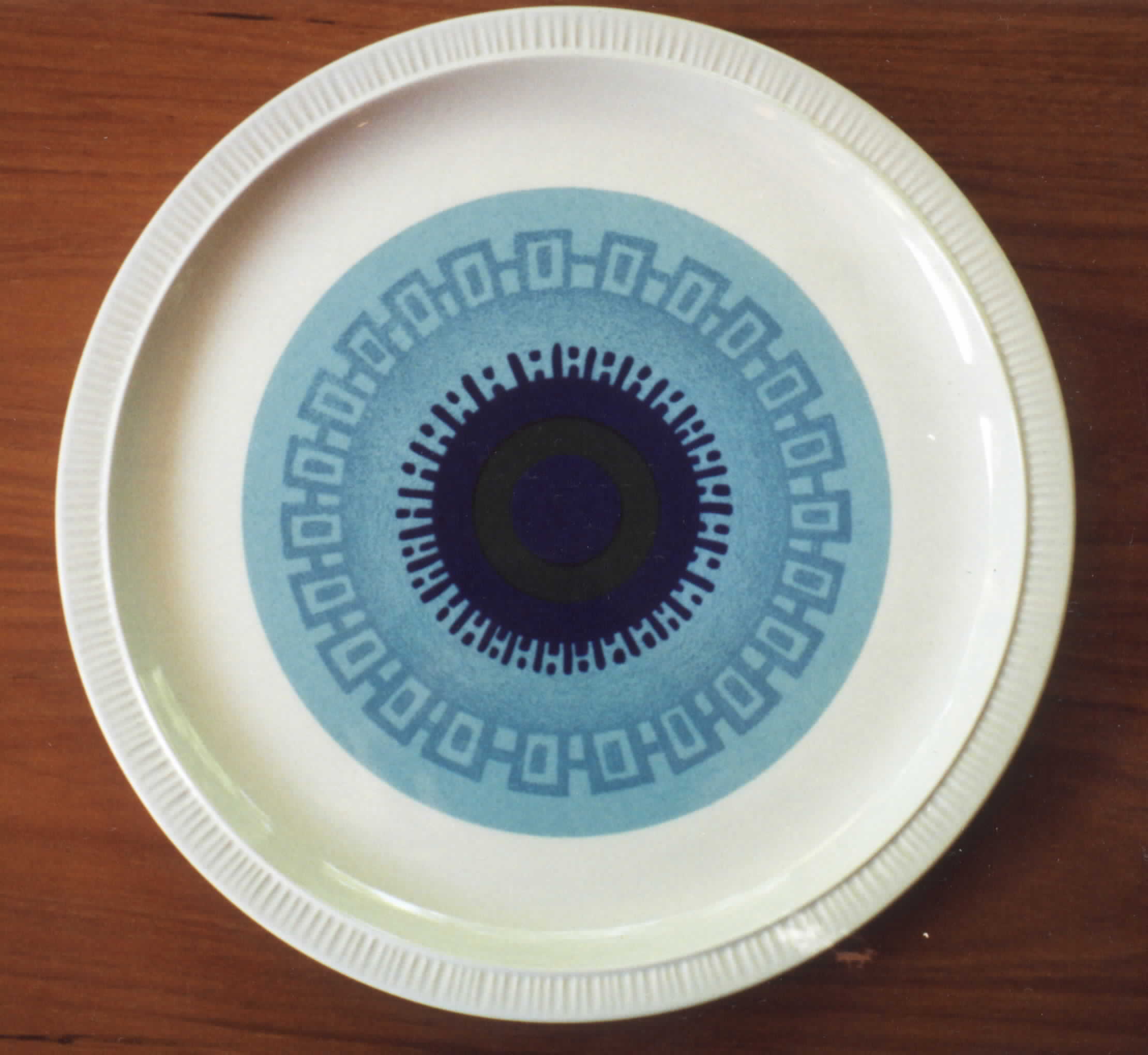 Rhapsody Dinner Plate by Kokura-1