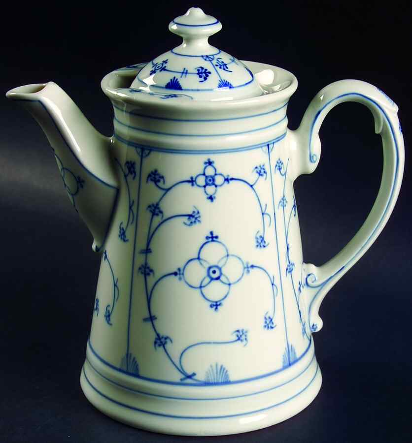 KOE9 Coffee Pot & Lid by Koenigszelt-1
