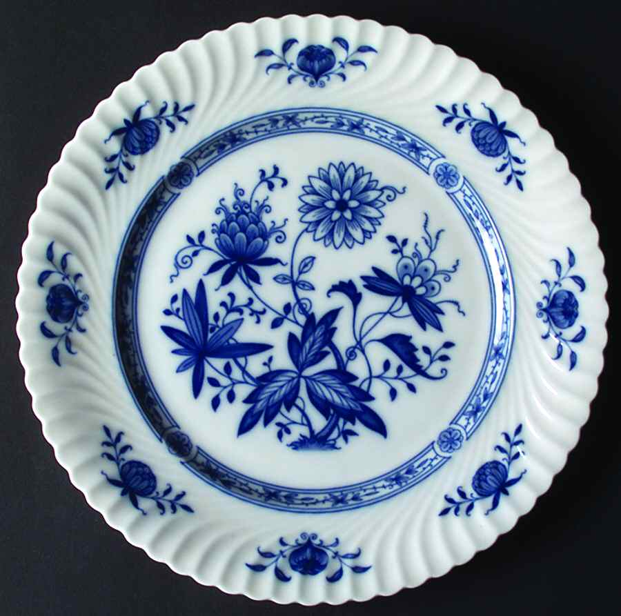 KAI29 Dinner Plate by Kaiser-1