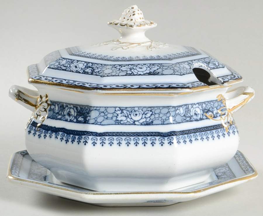Ormonde (Dark Blue) Sauce Boat & Lid with Underplate by Keeling & Co-1