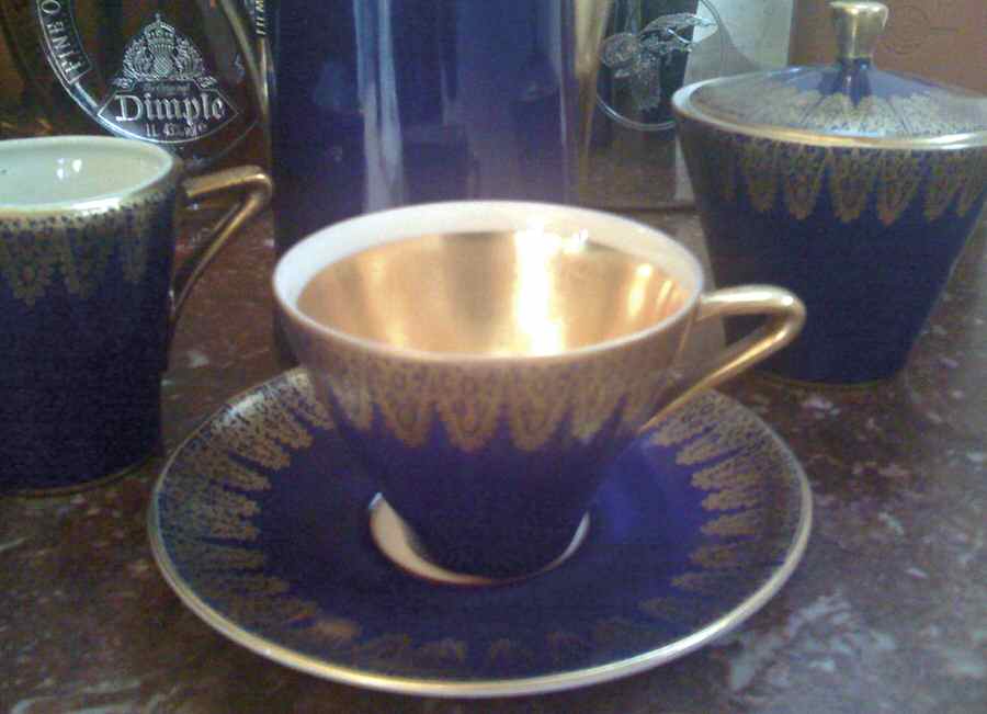 KEF2 Flat Cup & Saucer Set by Kerafina Porzellan-1