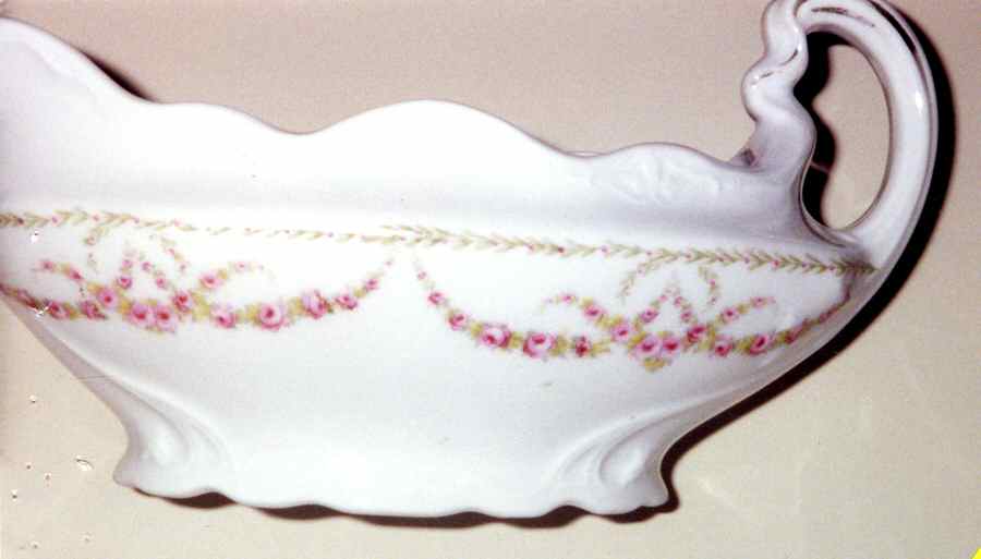 KBB2 Gravy Boat by Kister-1