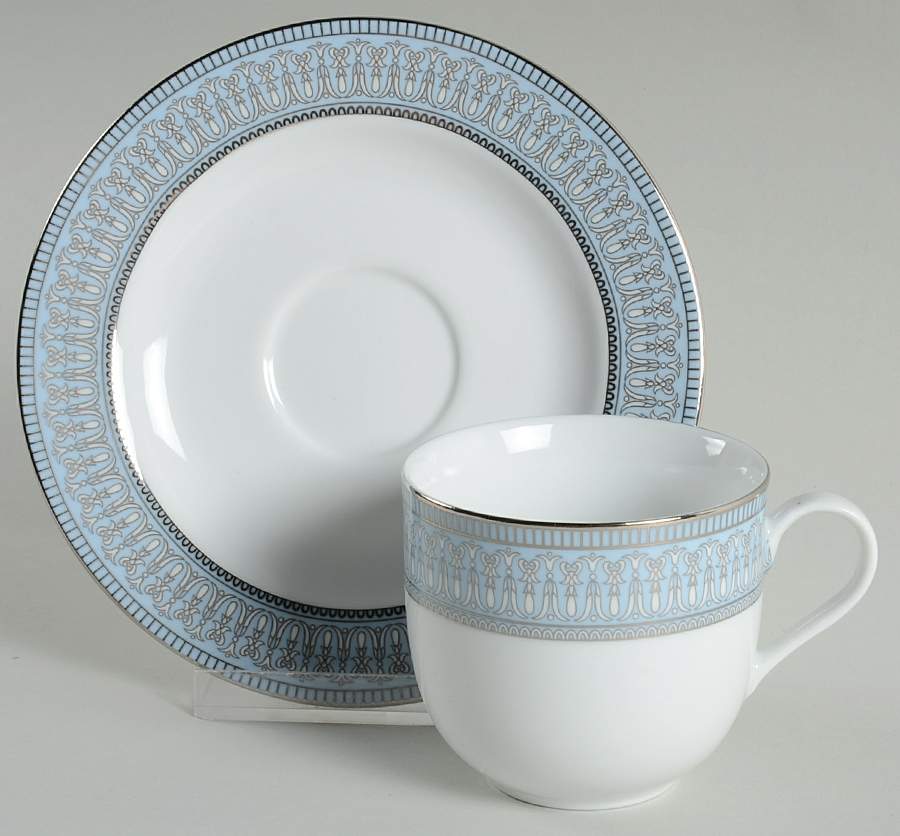 Princess Diana, The Flat Cup & Saucer Set by Franklin Mint-1