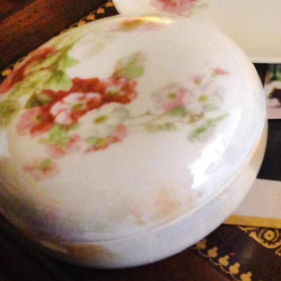 KOE66 Powder Box with Lid by Koenigszelt-1