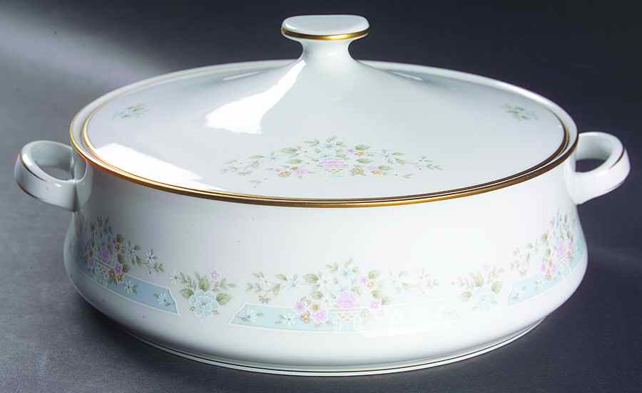 Daisy Basket Round Covered Vegetable by Lenox-1