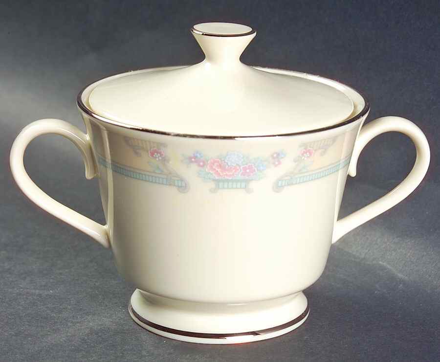Fairfield Sugar Bowl & Lid by Lenox-1