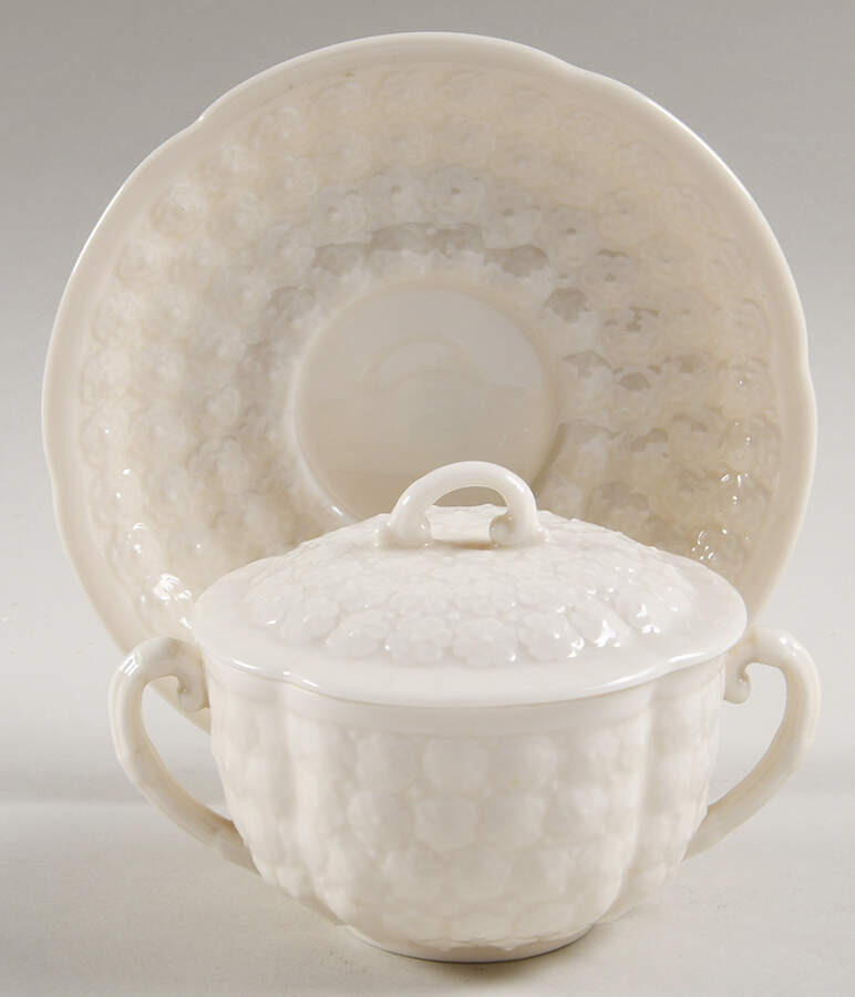 Hawthorne White Flat Bouillon Cup and Saucer with Lid by Lenox-1