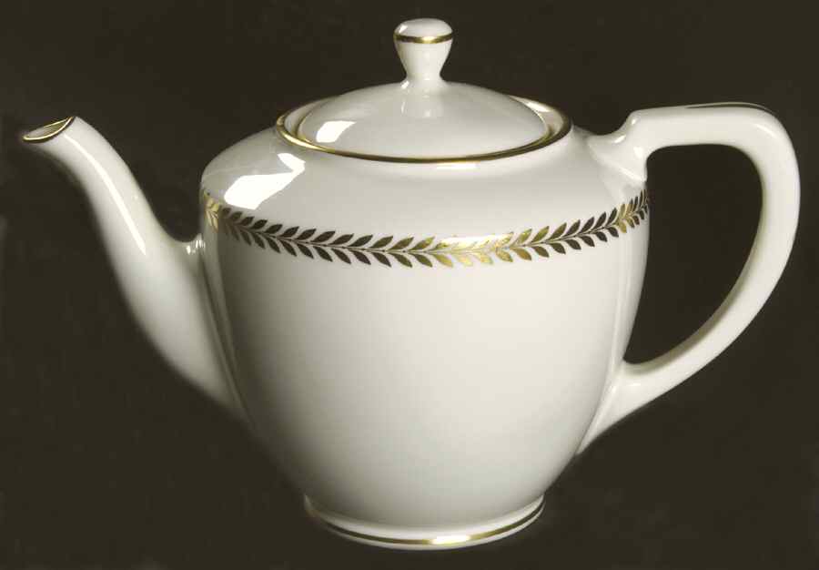 Imperial Shape 1961 Teapot & Lid by Lenox-1
