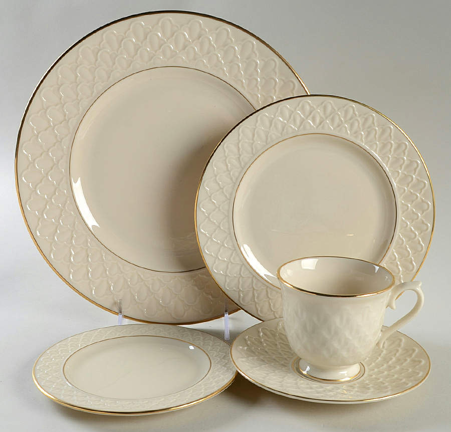 Jacquard Gold 5 Piece Place Setting by Lenox-1