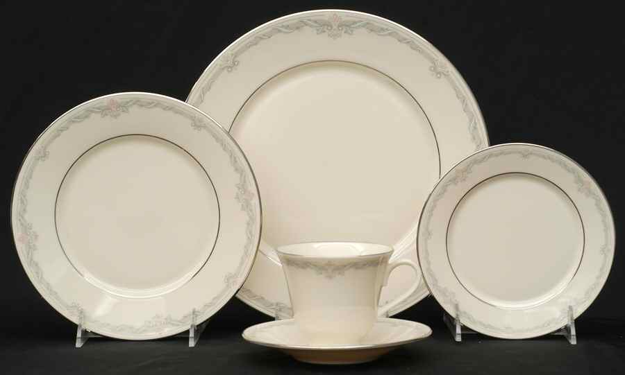 Kingston 5 Piece Place Setting by Lenox-1