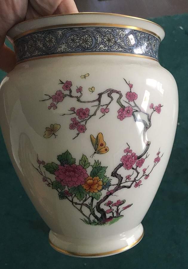 Ming-Birds (Older, Cream, Black Green Stamp) 8" Vase by Lenox-1
