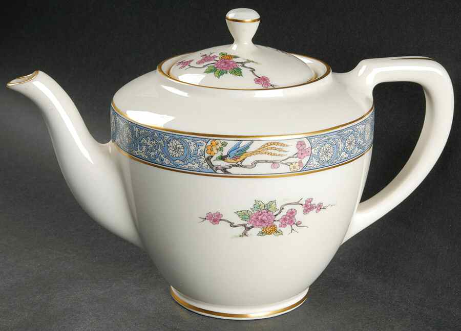 Ming-Birds (Older, Cream, Black Green Stamp) Shape 1961 Teapot & Lid by Lenox-1