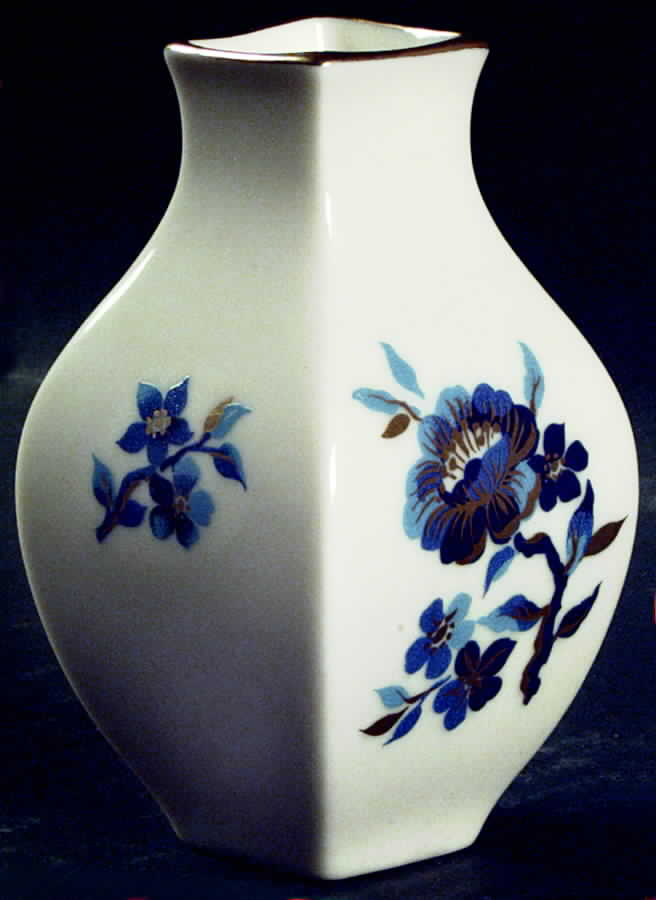 Pagoda (Giftware) 3" Vase by Lenox-1