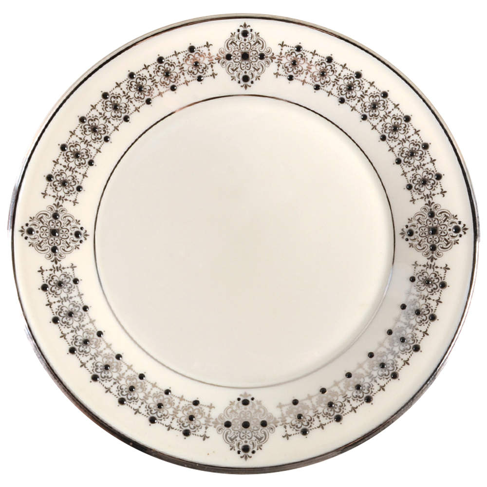 Solitaire Accent Luncheon Plate by Lenox-1