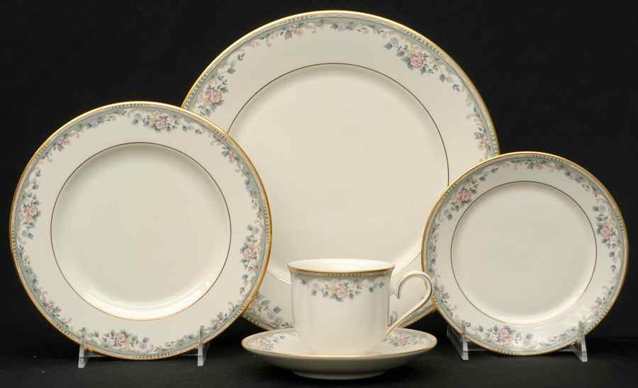 Spring Vista 5 Piece Place Setting by Lenox-1