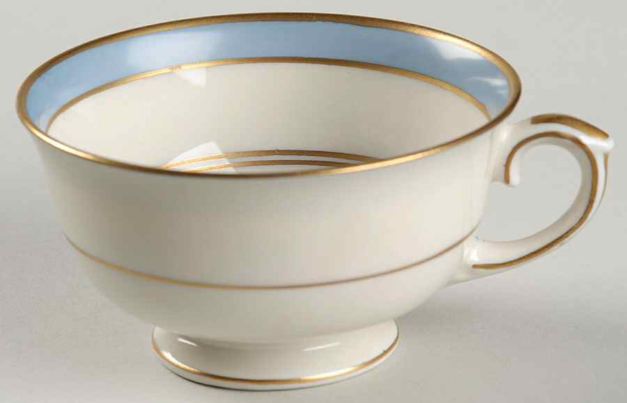 Hawthorne Footed Cup by Lamberton-1