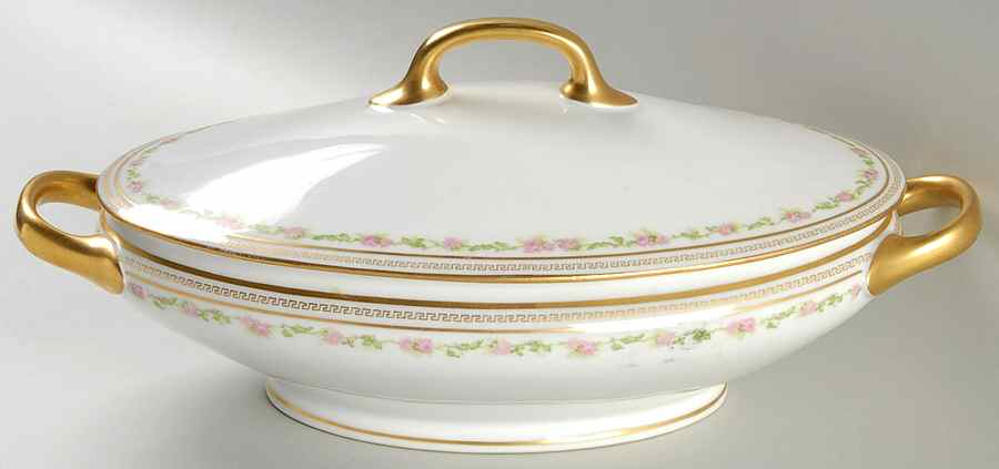 LAT11 Oval Covered Vegetable by Latrille-1