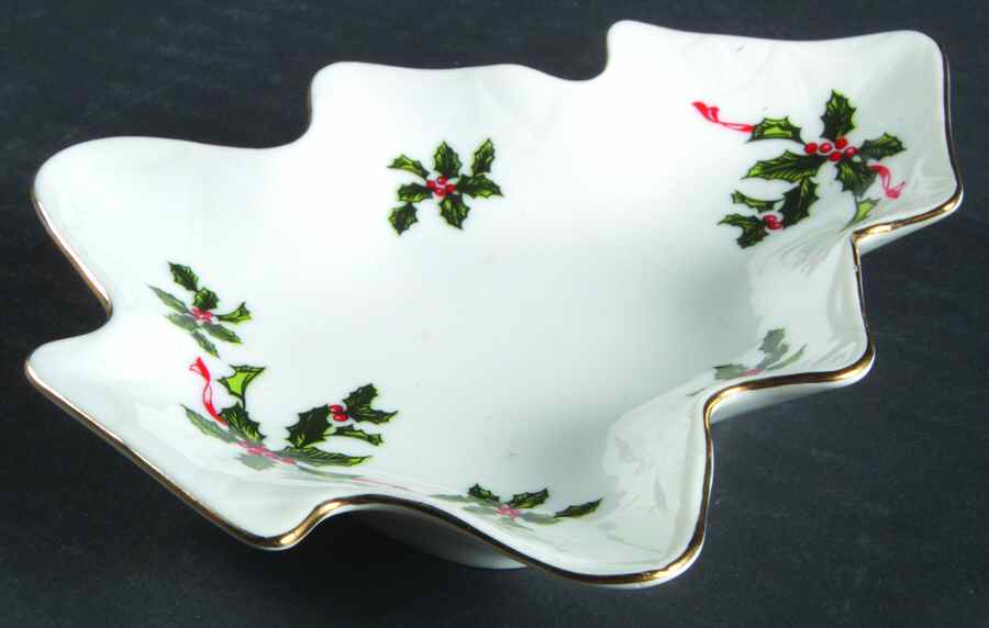 Boughs of Holly (SCALLOPED) Small Tree Shaped Dish by Lefton-1