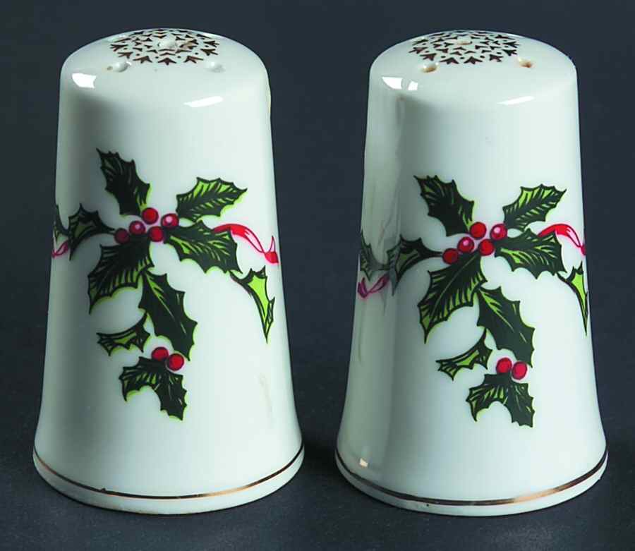 Boughs of Holly (SCALLOPED) Salt & Pepper Set by Lefton-1