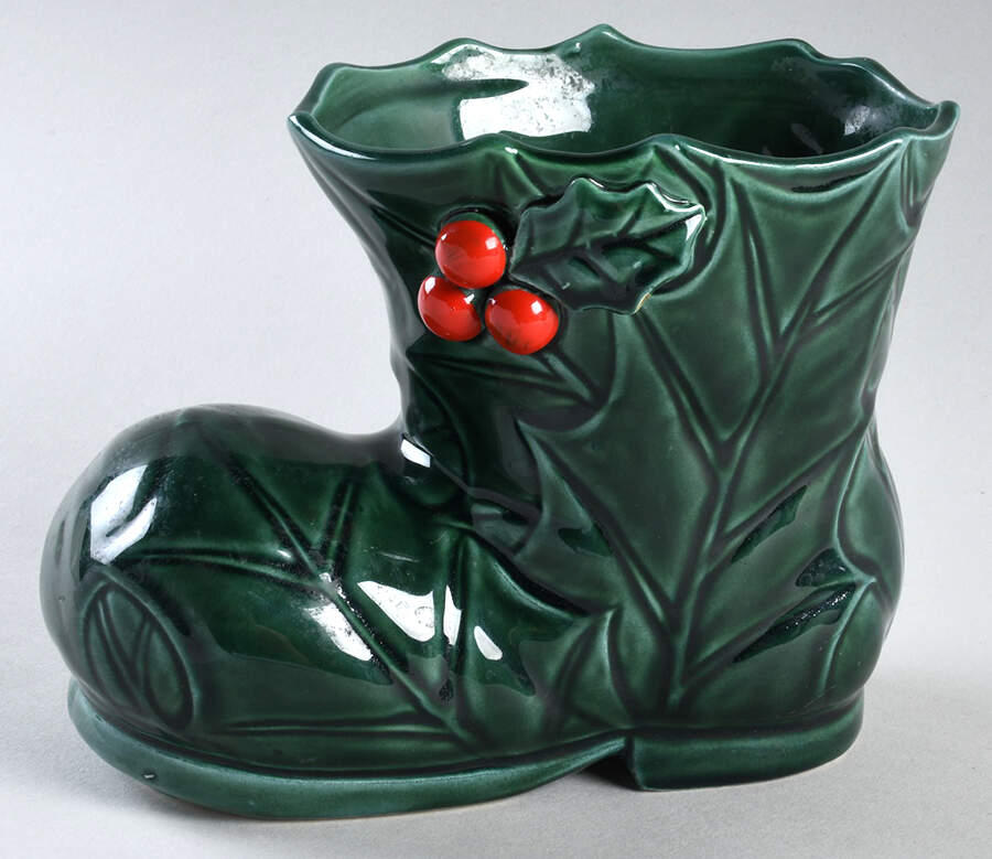 Green Holly Figural Planter by Lefton-1