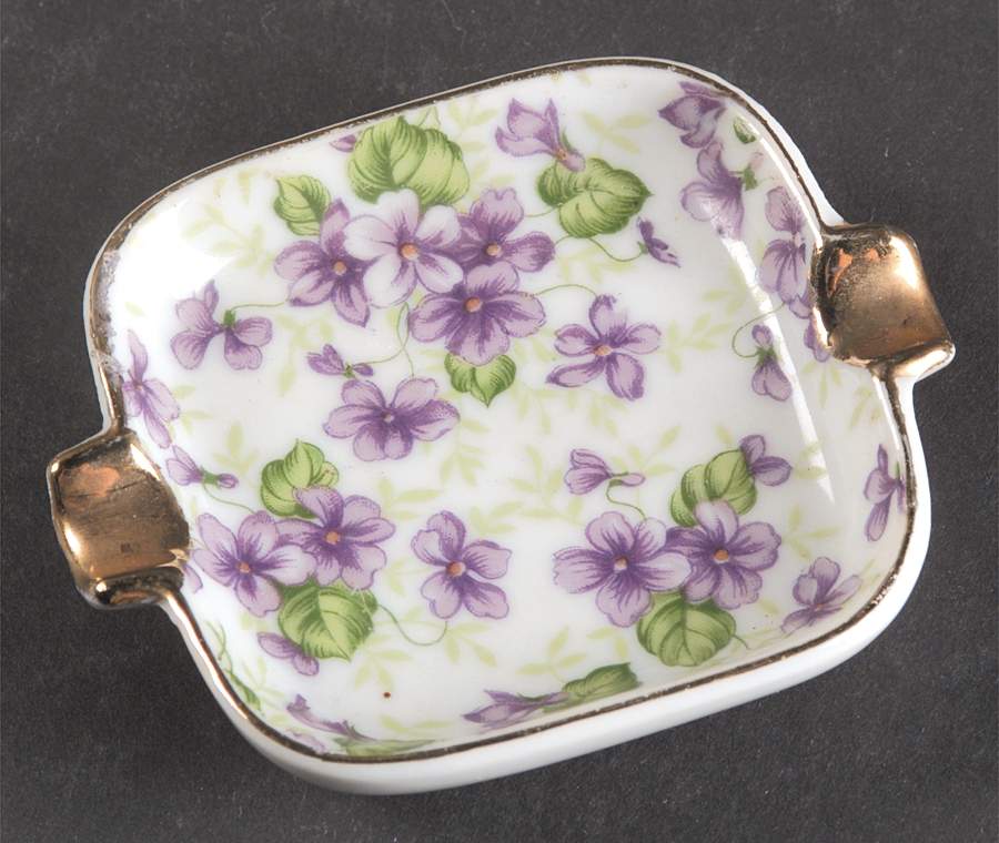 Violet Chintz Small Ashtray by Lefton-1