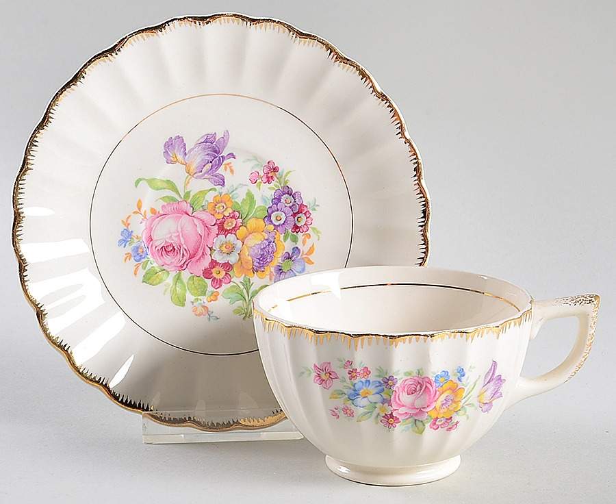 LEP9 Footed Cup & Saucer Set by Leigh Potters-1