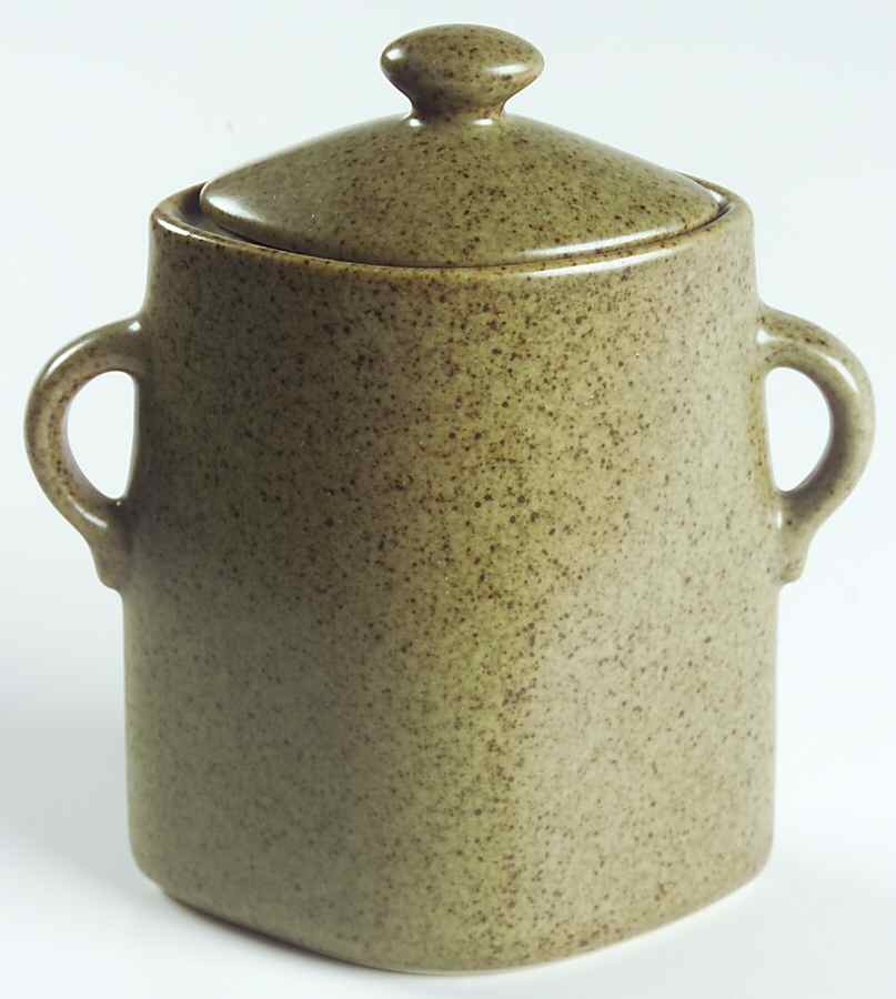 Acorn (Round) Sugar Bowl & Lid by Lindt-Stymeist-1