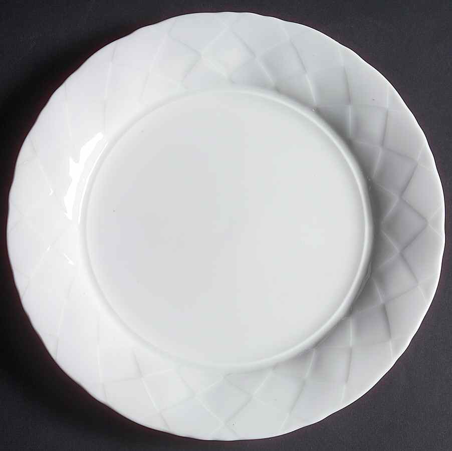 Diamond Salad Plate by Lindt-Stymeist-1