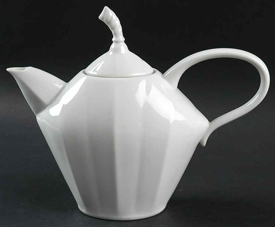 Ring Wave Small Teapot & Lid by Lindt-Stymeist-1