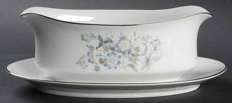 Evening Breeze Gravy Boat with Attached Underplate by Lynnbrooke-1