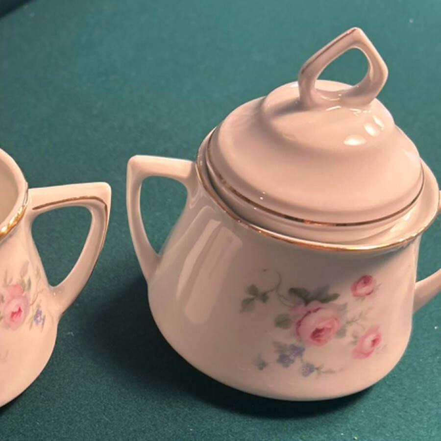 LHM1 Sugar Bowl & Lid by C a Lehmann & Son-1