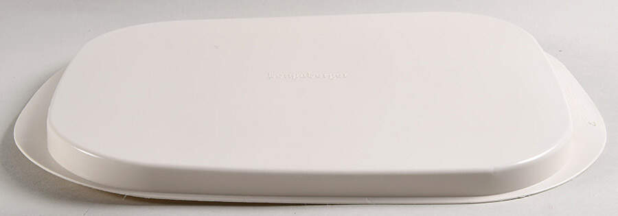 Woven Traditions Red Plastic Lid for 11" Square Baker by Longaberger-1
