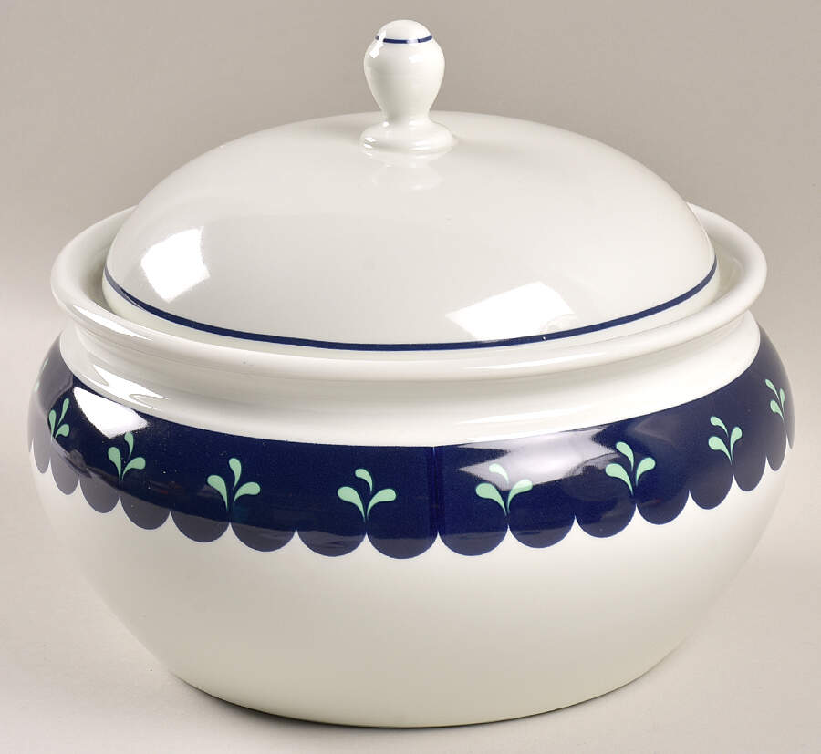 Bedazzle Sapphire 2.5 Qt Round Covered Casserole by Lenox-1