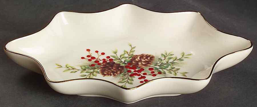 Williamsburg Boxwood & Pine Open Candy Dish by Lenox-1