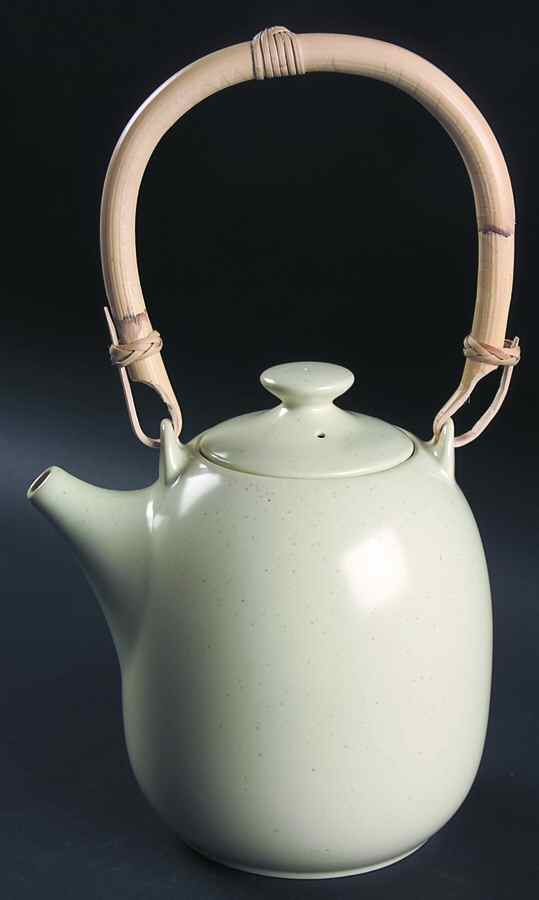 Linen (Round, Satin Smooth) Teapot & Lid by Lindt-Stymeist-1